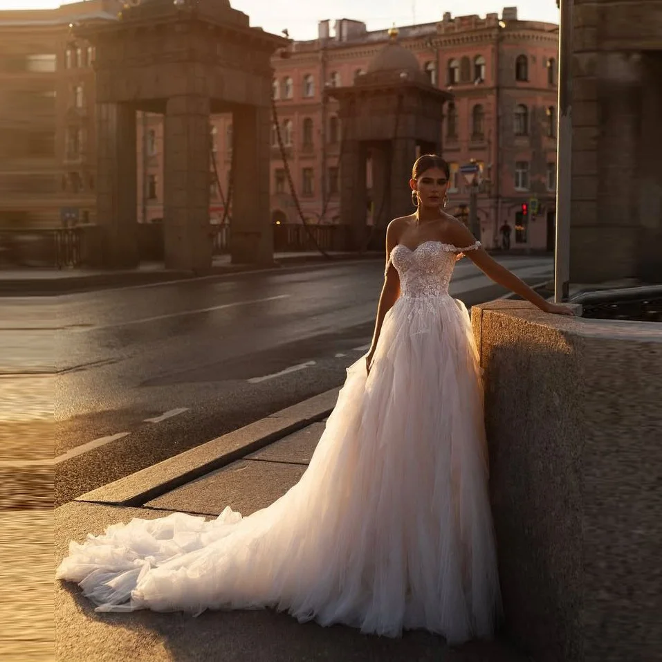 

Свадебное платье с аппликацией из бисера Милая линия Длинные свадебные платья Бежевые с открытыми плечами Мягкий тюль Вечерние платья с открытой спиной