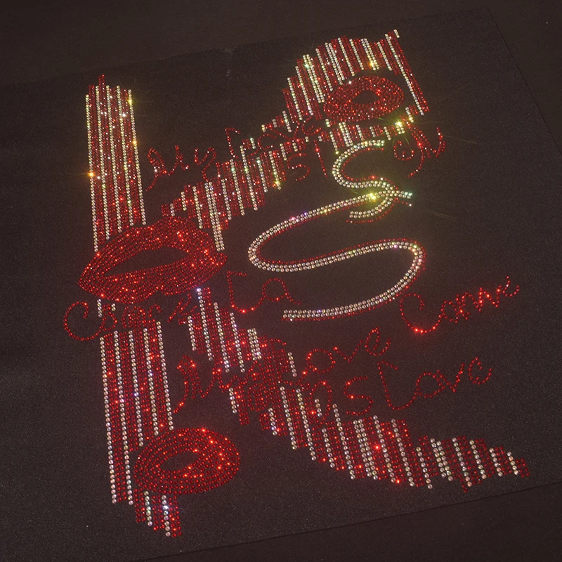 عالية الجودة حجر الراين الإبداعية قبلة الكي على البلوزات والقمصان وهوديس وسترات الدنيم وإكسسوارات الملابس