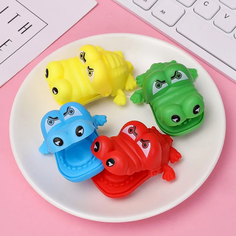 8Pcs Cartoon Mini Biting Crocodile Pull Back Cars Toy for Kids Birthday Party Favors Pinata Filler Goodie Bags Boys School Gift