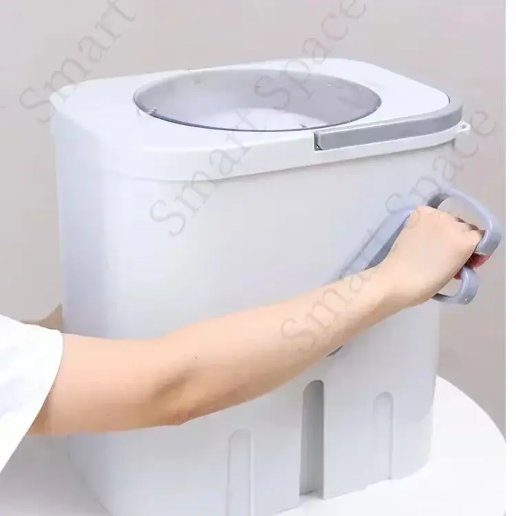 The new student dormitory manual hosiery washing machine, hand-cranked household mini, no electricity required.