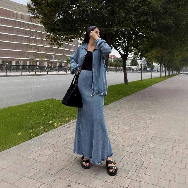 

2025 Autumn New Style Commuting Denim Jacket and Slim Fit Hip Hugging Skirt Two-piece Set for Women