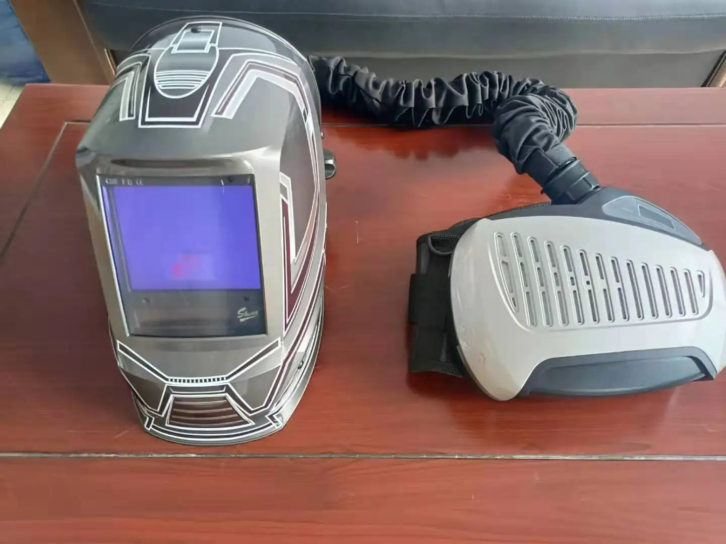 CE EN12941 unique  Auto Darkening Welding Helmet with air filter ventilation