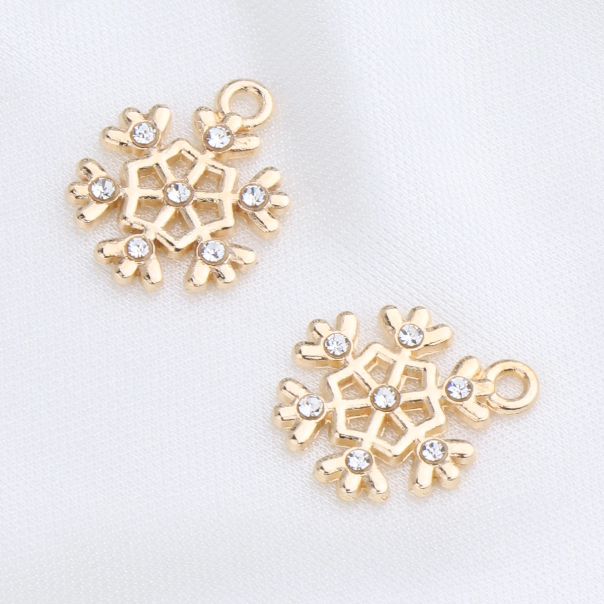 

10 pcs Snowflake Gold Enamel Charms Christmas Diy Earrings Jewelry Accessories Bracelet Making Pendants Necklace Decorative
