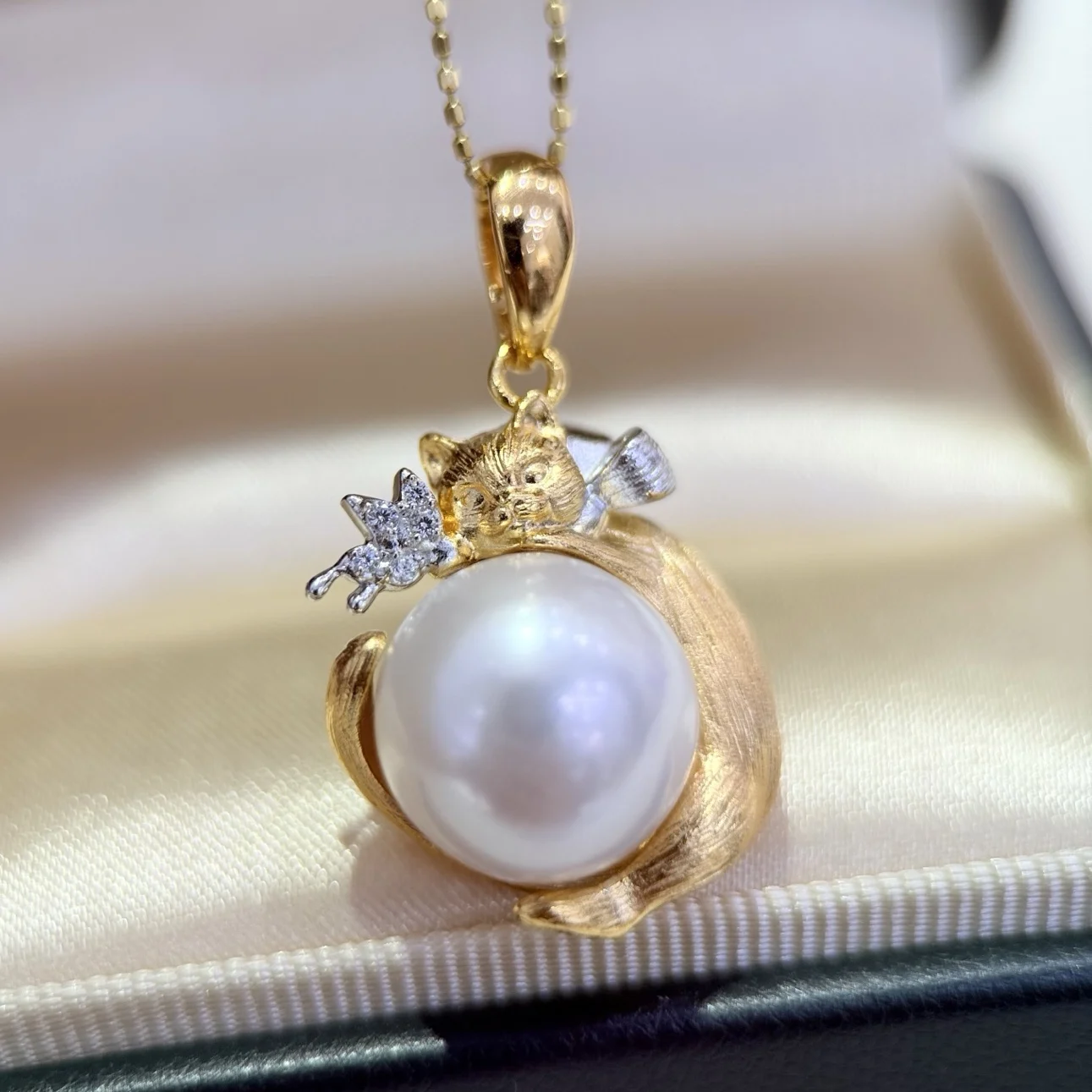 colgante-clasico-de-plata-de-ley-s925-con-forma-de-gato-joyeria-de-lujo-con-incrustaciones-de-perlas-blancas-montura-vacia