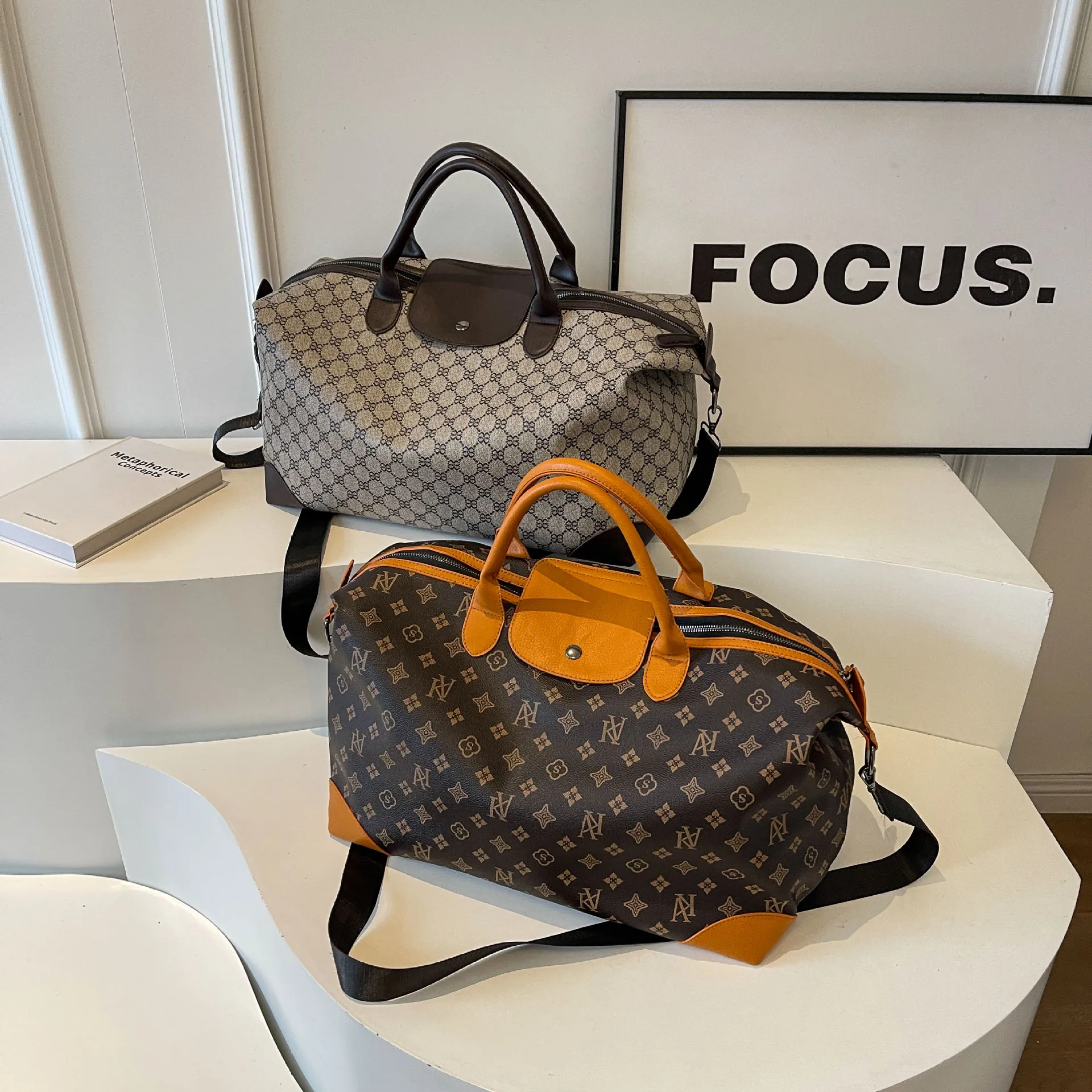 

Large capacity travel bag, short distance lightweight yoga bag, fitness bag, high-end portable handbag, fashionable tote bag, hi