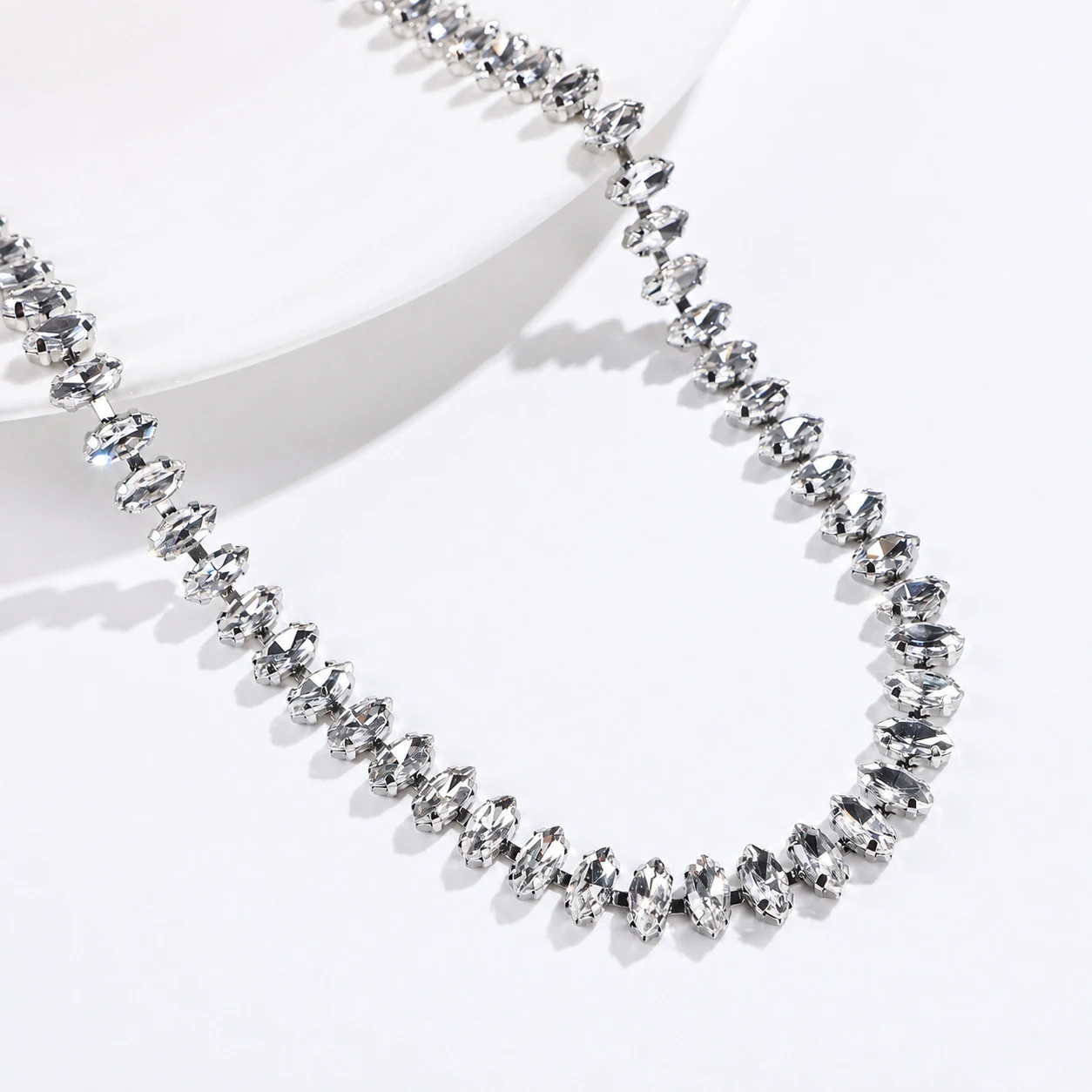 10 Yards Strass-Kette Kristall-Diamant-Accessoire DIY Bastelbedarf Geschenk Party-Dekoration Funkelndes Strassband Nähzubehör – Detail 6