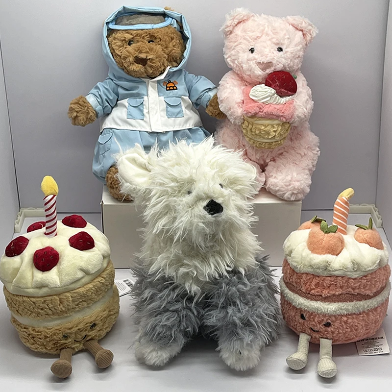 JELLYCAT Urso de Pelúcia JC Pink Cake, Coelho com Estampa de Leopardo, Brinquedo de Pelúcia Bolo de Aniversário, Enfeite de Urso com Roupa de Esqui, Presente de Pelúcia Cão Pastor JC