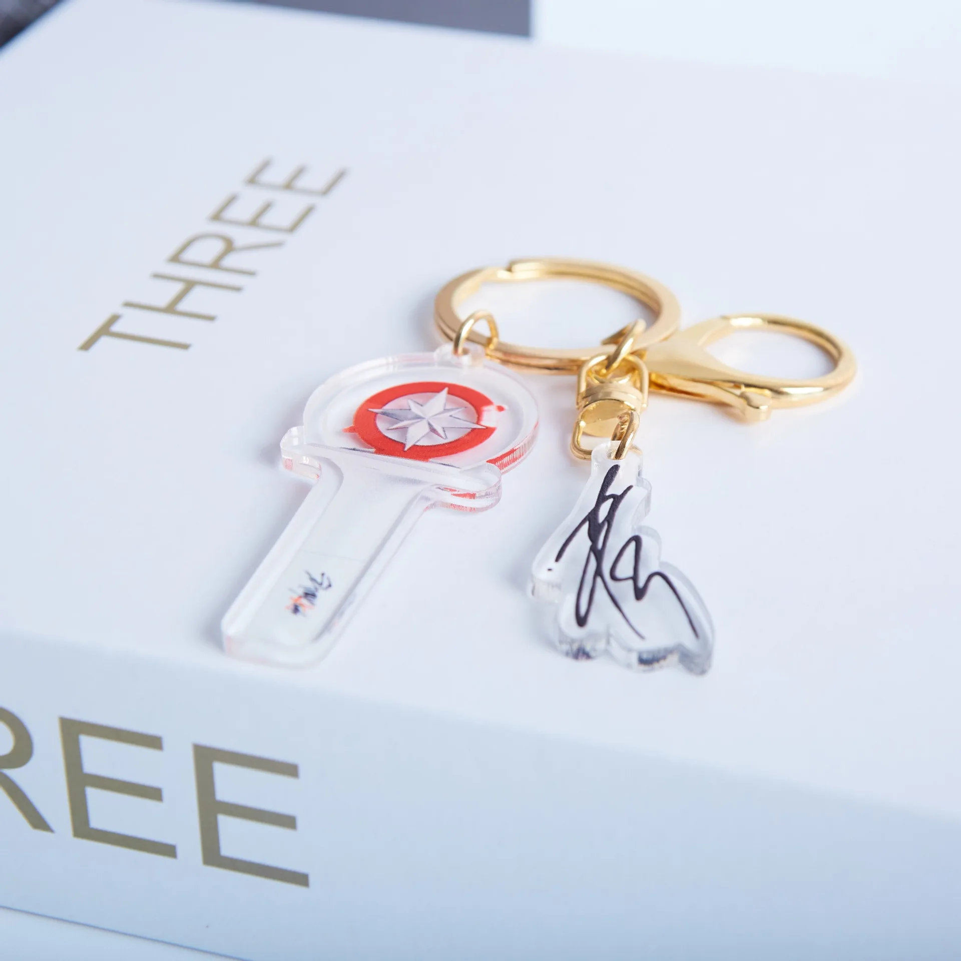 SKZOO ストレイキッズアクリルキーホルダー新しい第二世代サポートランプ漫画ペンダントスター周辺機器と同じスタイル