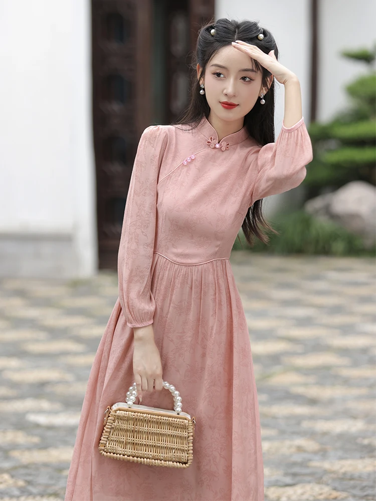 

Розовое платье для молодой девушки: простое, элегантное, с длинным рукавом, на каждый день, винтажный дизайн