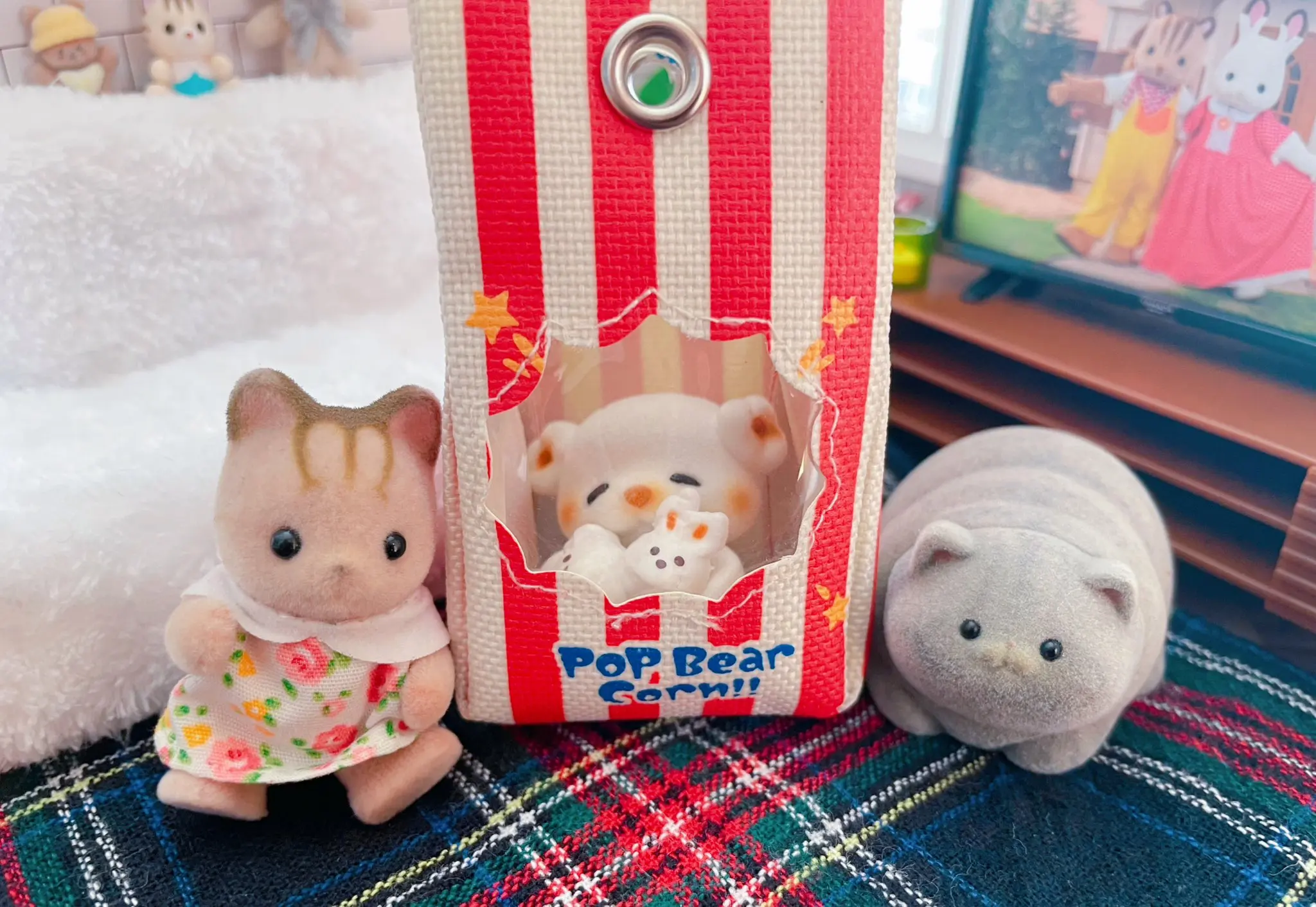 UltraNewPlanning Capsule Toy cute Toy Box Resident Mascot Pop Bear corn flocked Bunny rabbit in bag sitting BC pendant figures