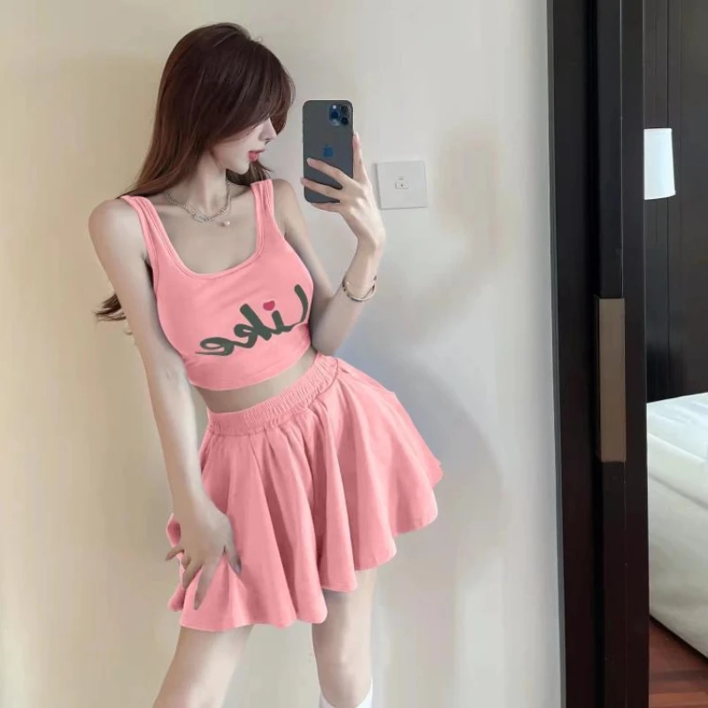 

Женский повседневный спортивный комплект из двух предметов: летний модный топ и юбка А-силуэта, стильный наряд для бега, модный образ для девушек