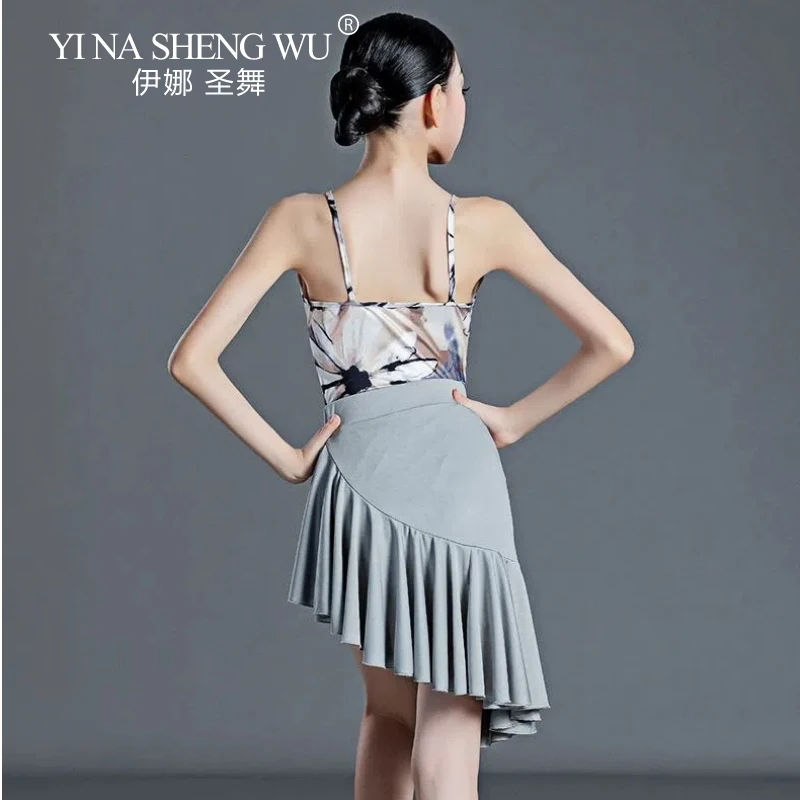 Sukienka do tańca latynoamerykańskiego dla dzieci, strój do ćwiczeń tanecznych dla dziewcząt, odzież do tańca towarzyskiego, strój na występy, strój na zawody latynoamerykańskie, strój na egzamin.