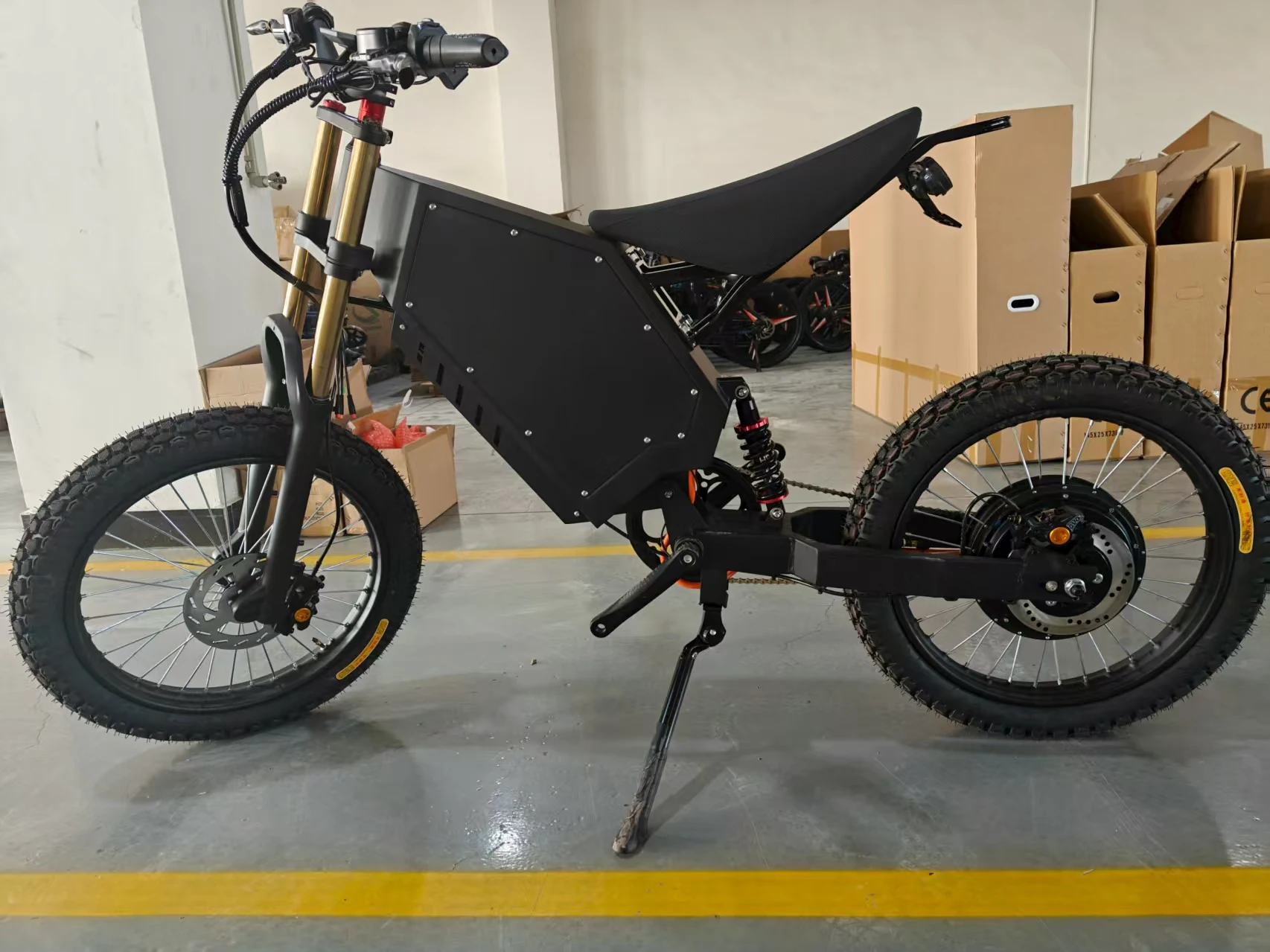 2024年新製品 Cheetach- 72v ボンバーエレク - 72V 12000W Electric Dirt Bike のレビューと価格