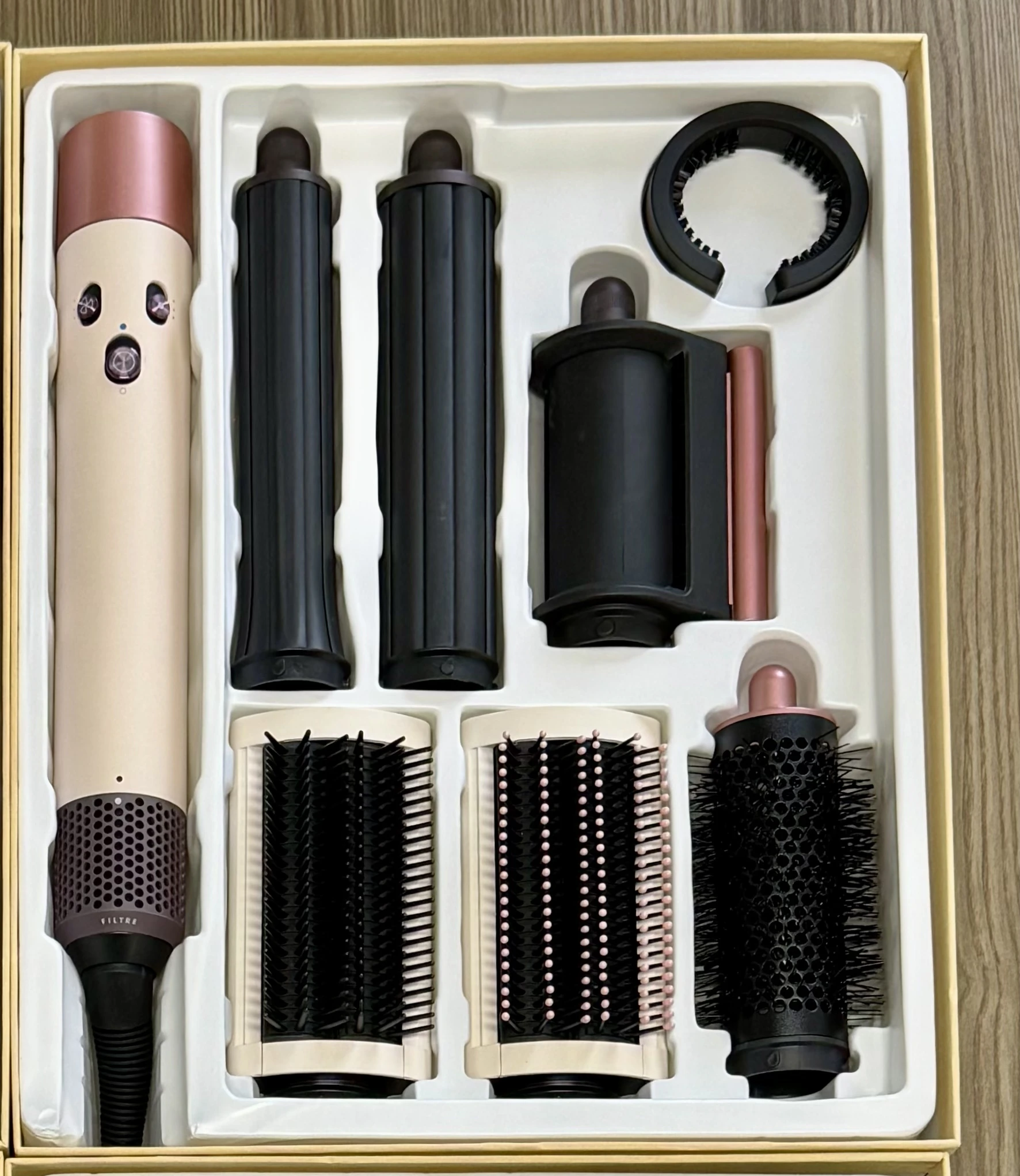 

Multi-Functional Four-In-One Hair Styling Iron Negative Ion Blow Dryer Damage-Free Curling Iron from Huaqiang North Salon Tools