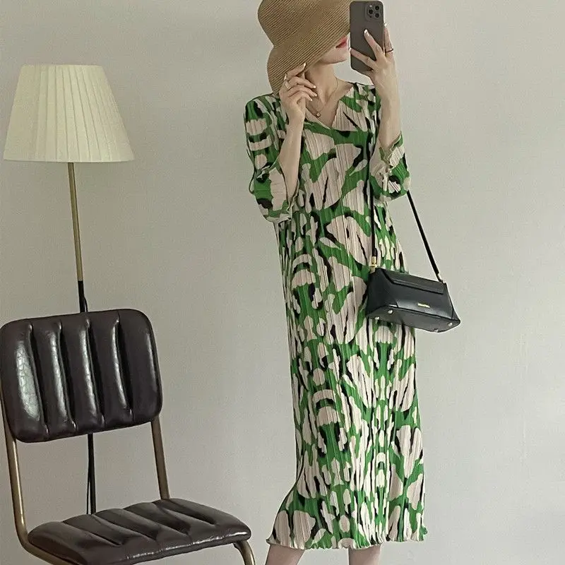 

Pleated Master New Green Stone Pattern Holiday Style Covering Meat and Slimming Crop Sleeve Dress