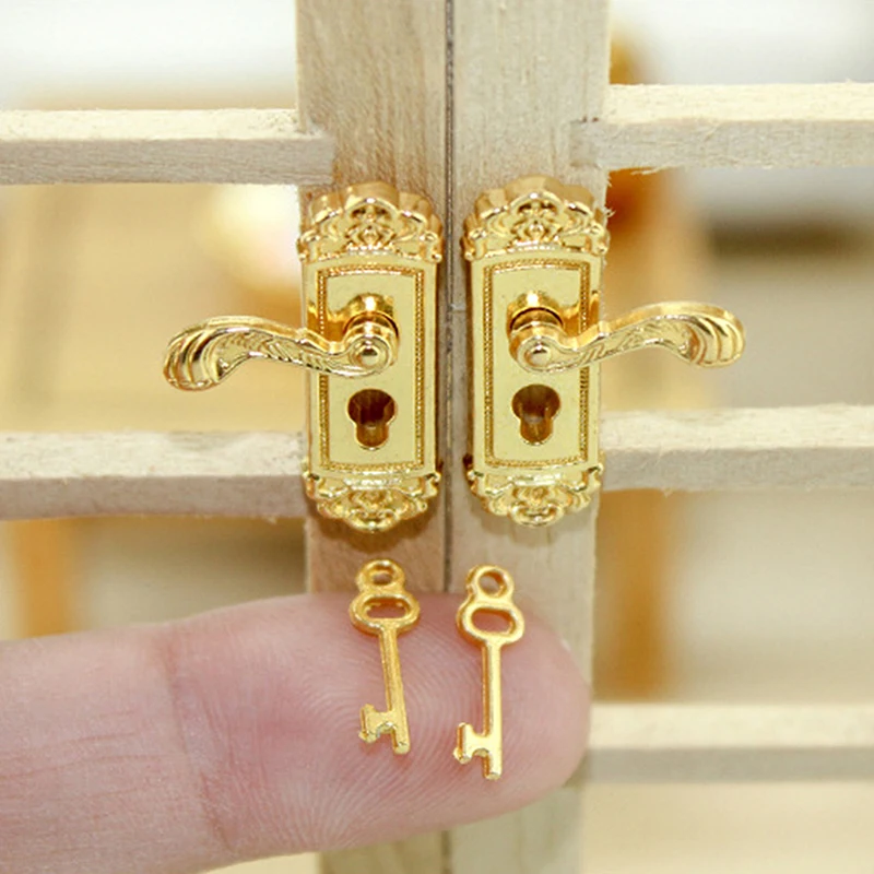 

Door Handles Brass Knobs Mini Furniture Pull Doll House DIY Accessories Retro Style 1/12 Scale Dollhouse Lock Key Set Miniature