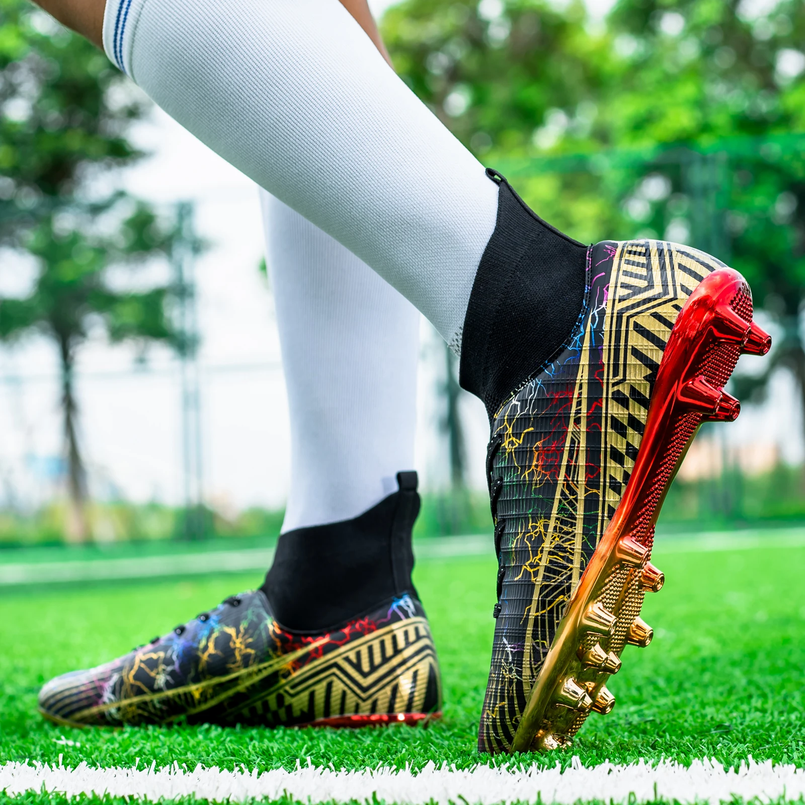 Men's Soccer Shoes High-Top Football Cleats, Outdoor Breathable Athletic Professional Spikes Youth Boys Football Shoes Unisex image 3