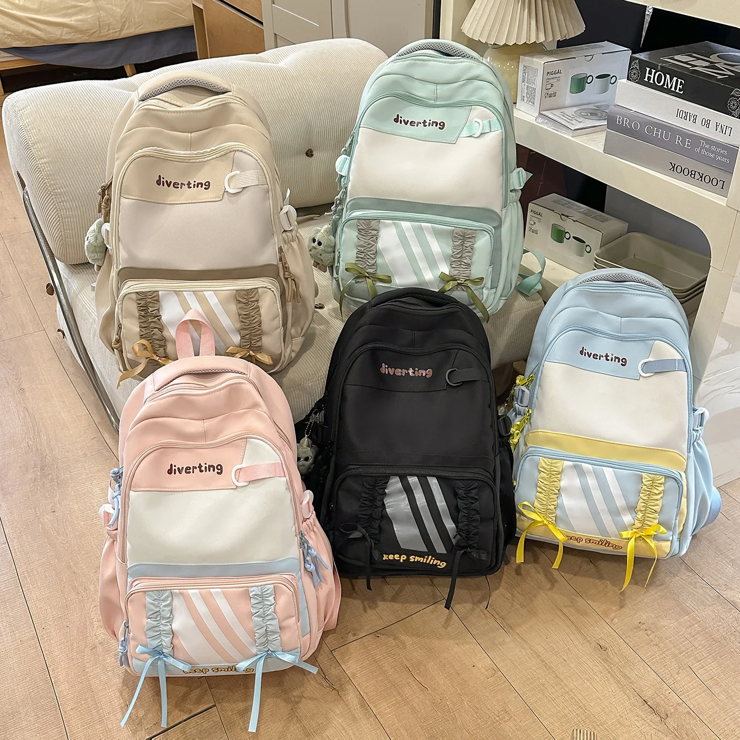 

Nylon lightweight student Kawaii backpack, simple and cute with a bow, large-capacity travel waterproof computer backpack