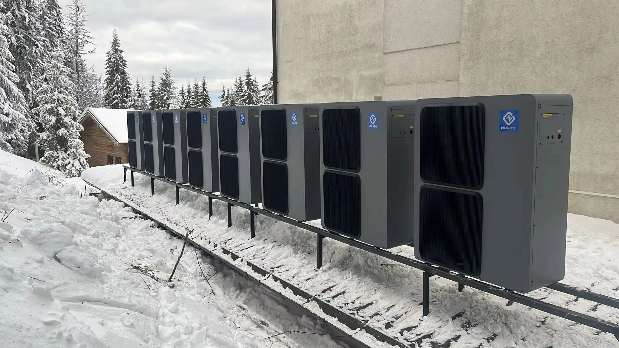 FLM80-300II/R32 FLM100-400II/R32 Heatpump 30KW 40KW Air Source Inverter Air To Water Heat Pump