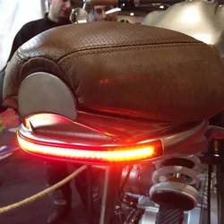 Motocicleta License Tail Light, Turn Signal, LED Scrambler, Vermelho, Amarelo, Descoloração, Bobber Cafe Racer, 1Pc