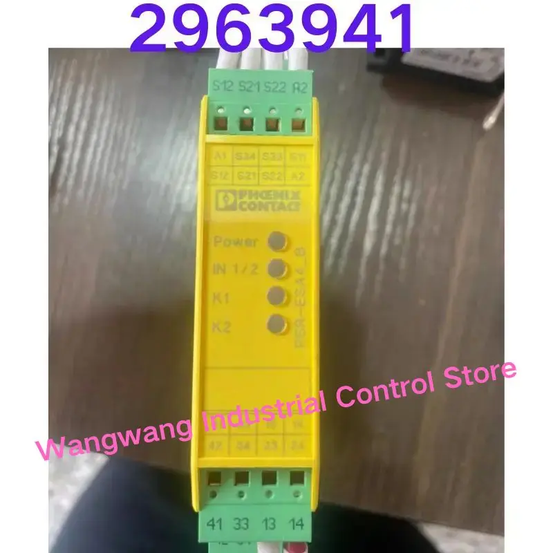 

Second-hand test OK , 2963941 Safety Relay PSR-SPP-24UC/ESA4/3X1/1X2/B
