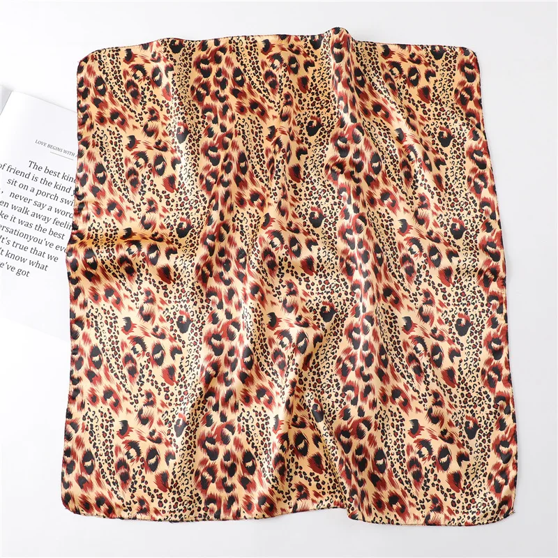 Bandanas quadradas com impressão leopardo para mulheres, lenço de seda cetim, turbante para menina, lenço de cabeça e pescoço feminino, nova moda,