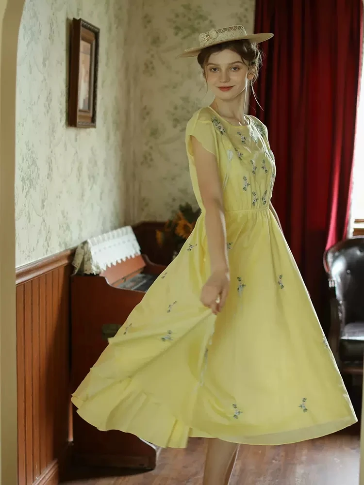 96-106cm Bust Spring Summer Women French Style Slim Empire Exquisite Full Embroidered Yellow Dresses