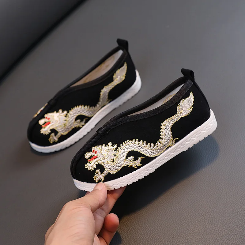 Comfortable Boys Casual Shoes Chinese Style Dragon Embroidered Cotton Cloth Shoes for Boy Flat Ancient Perform Shoes Black Beige