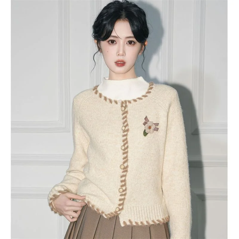 

Apricot Round Neck Knitted Cardigan for Women Retro Contrast Sweater Jacket Crop Top