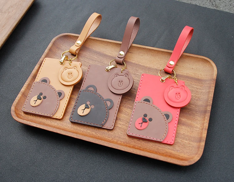 

Handmade leather card holder cute bear design meal card bus card holder student style creative minimalist keychain bag pendant