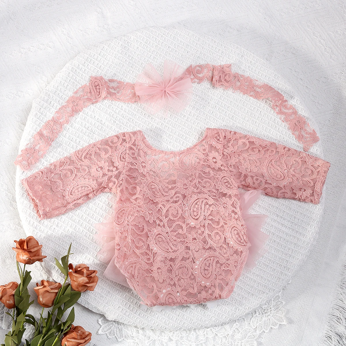 Ylsteed 2-teiliges Set, staubiger rosa Spitzen-Strampler für Neugeborene für Fotoshootings, flauschige Mesh-Spitzen-Fotografie-Outfits mit Stirnband – Detail 4