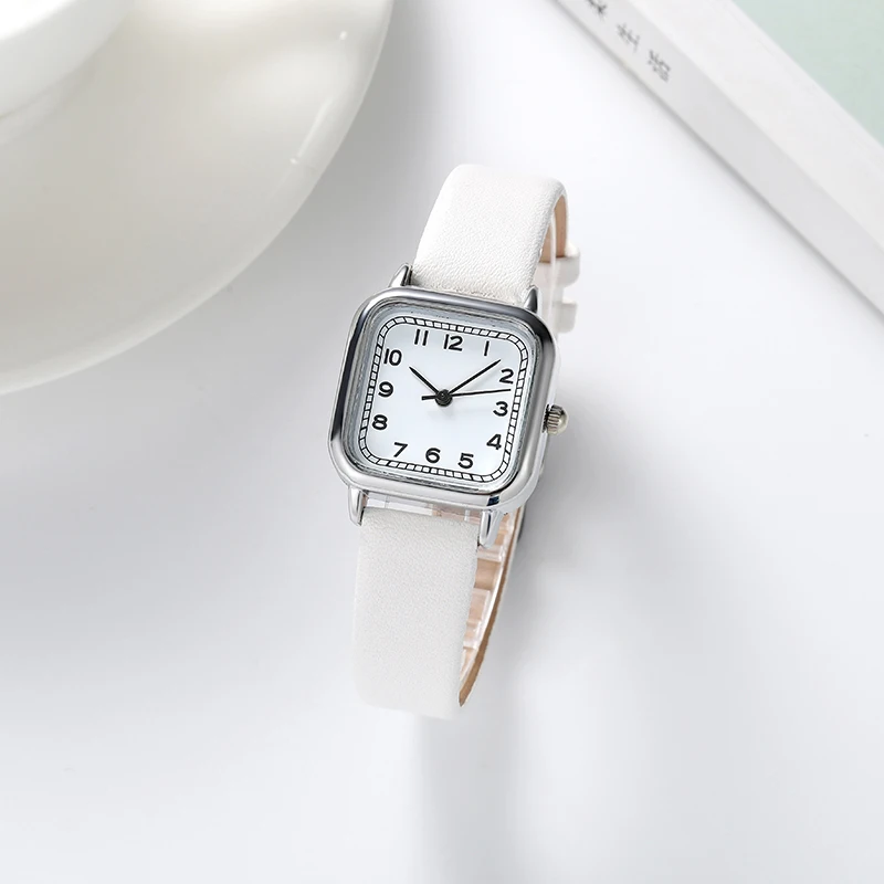 Montre numérique à quartz pour femmes, petite montre carrée en argent, vente en gros, nouvelle collection 6