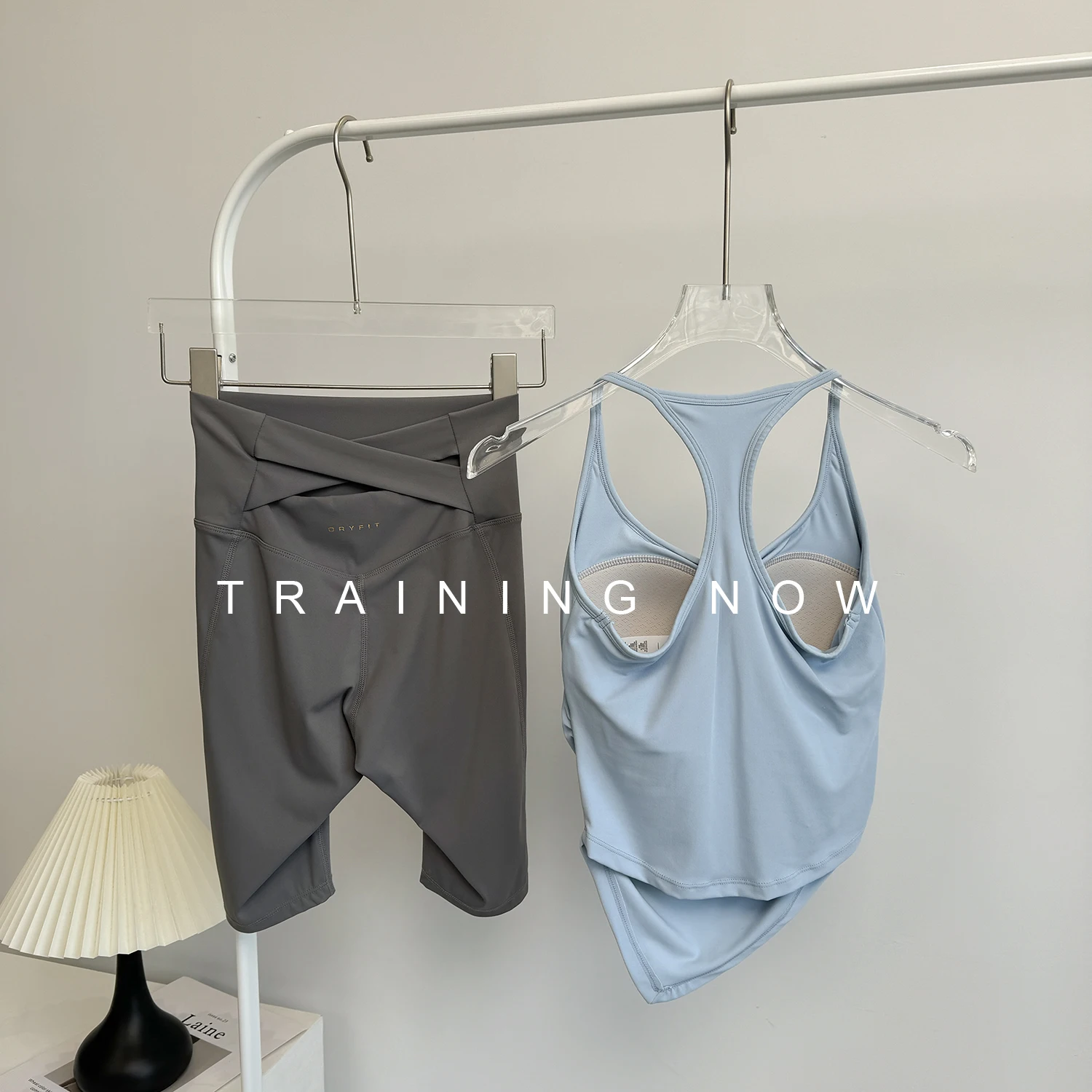 

High-value yoga suit sports suit for women in summer quick-drying integrated vest professional gym training morning jogging