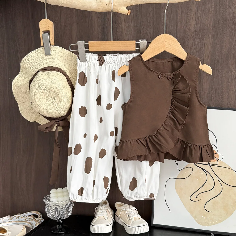Bear Leader Mädchen-Set 2026 Neues Sommer-Set mit Einfarbigem Rüschenoberteil und Gepunkteter Hose Modisches Baby-Set Mädchen Lässiges Ärmelloses Set