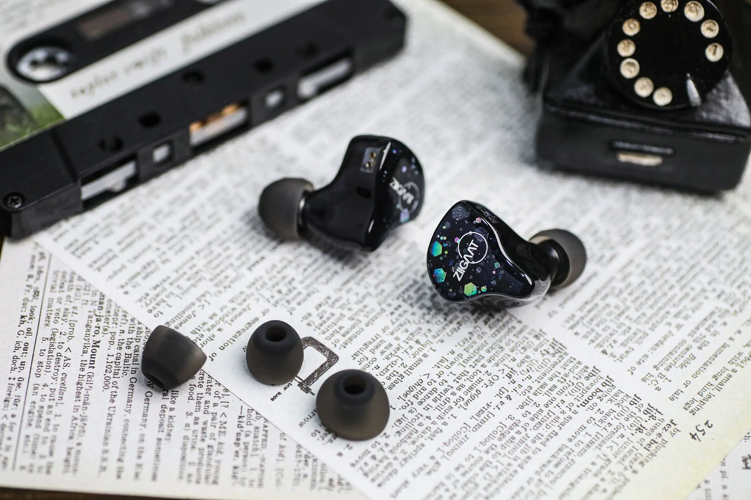 ZiiGaat Cincobo 2 Dynamic Driver + 3 Balanced Armature Drivers Hybrid IEM HiFi Kopfhörer Studio Tuning mit abnehmbarem Kabel – Detail 2