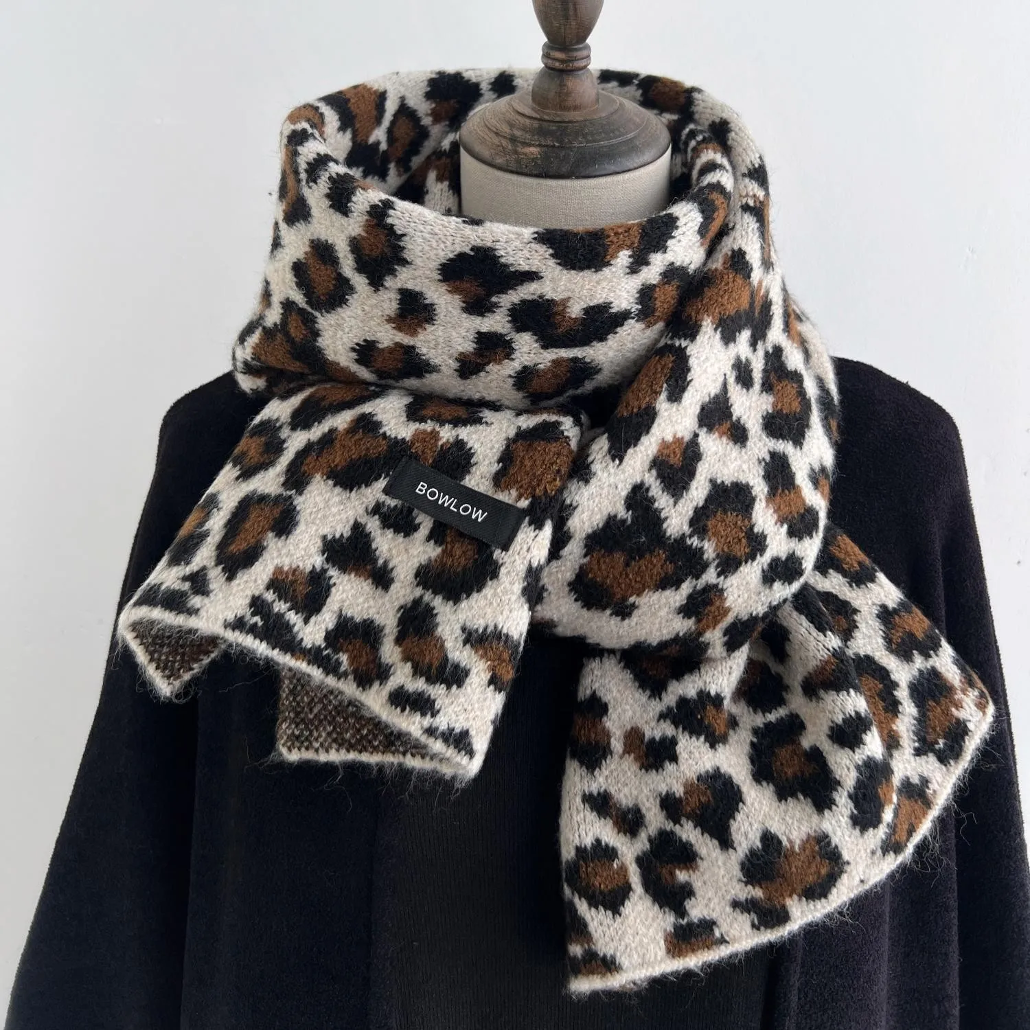 Echarpe-en-laine-a-imprime-leopard-cyrena-kaer-pour-femme-tricotee-en-fil-chaud-sensation-haut-de-gamme-longue-et-rectangulaire-pour-l'hiver