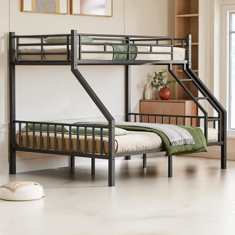

Двухъярусная кровать Twin XL Over Queen для взрослых, сверхпрочные металлические двухъярусные кровати с защитными перилами и мягкой лестницей из ЭВА, Twin XL Over Quee