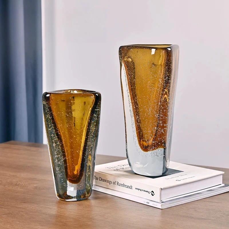 American light luxury amber triangular glass hydroponic vase, bubble thick entrance, living room desktop insert simulated flower