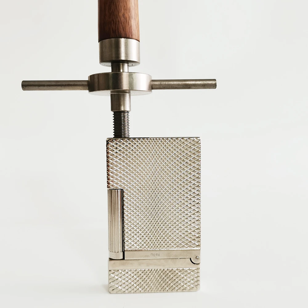 

Инструменты для ремонта и разборки зажигалок L2 Dupont: регулировка пламени, заправка, открывание газового клапана, аксессуары для самостоятельной разборки