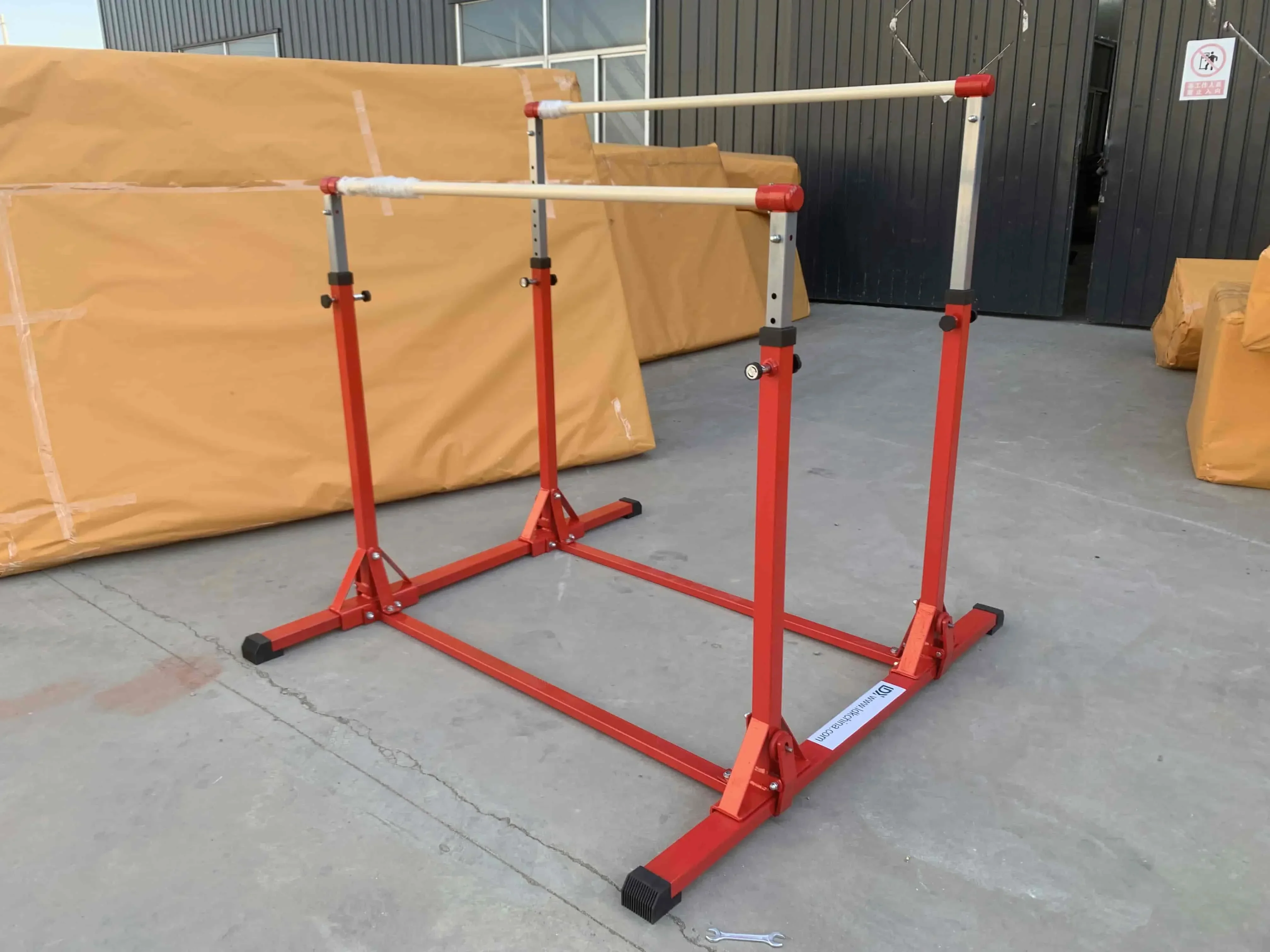 Gymnastic Equipment Uneven Bar, Uneven Parallel Bars for Training or Competition, High Quality