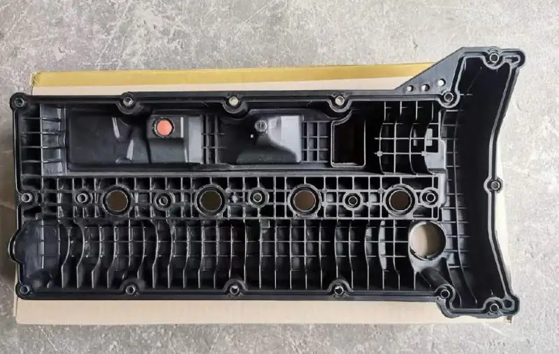 Valve Cover Assembly For Ssangyong Actyon Kyron Rexton Korando C Rodius Tivoli 1730100330 6710160705 6710160605