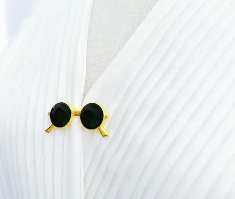 Punk Style Mini Sunglasses Brooches Vintage Design Metal Glasses Shaped Pins Women Men Party Clothing Accessories