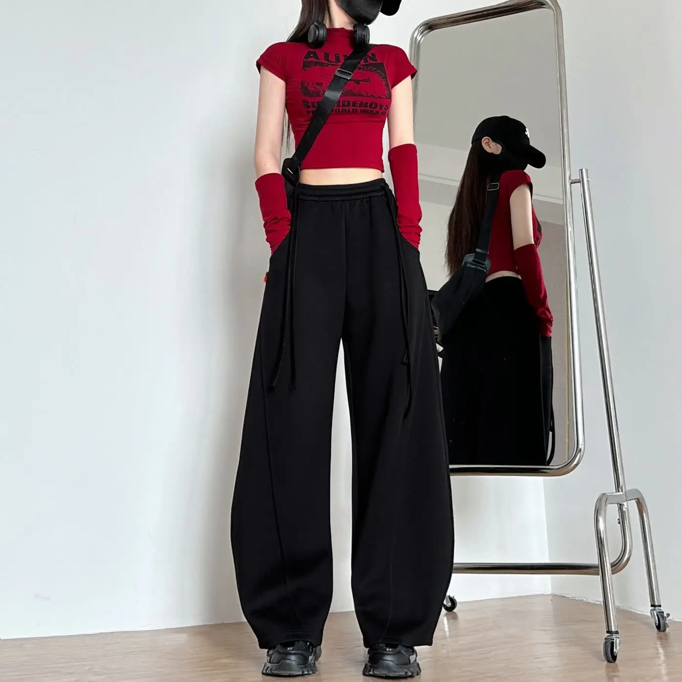 2023 New Autumn and Winter Solid Color Banana Pants Black Technology Air Layer Fabric Women's European and American Style Women'