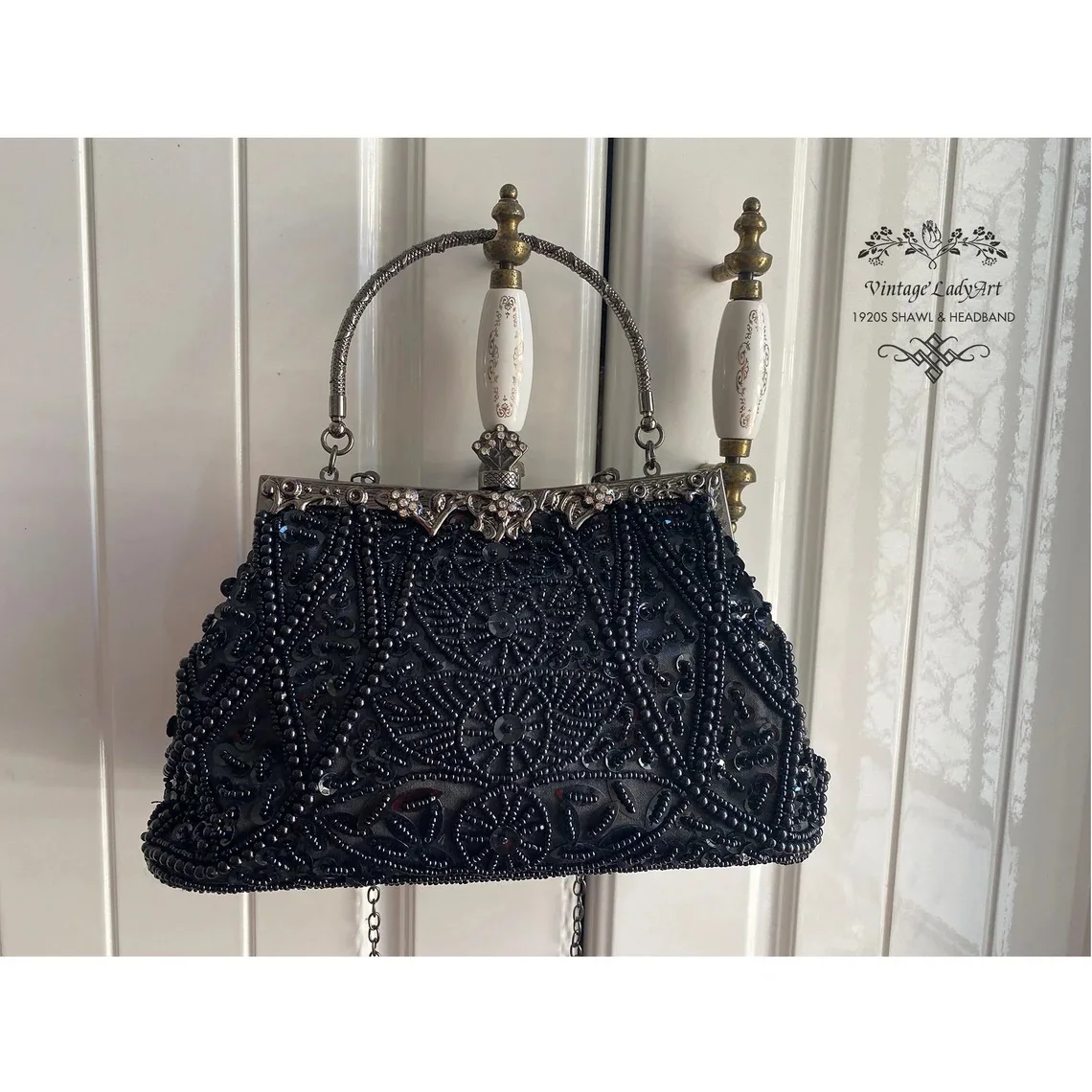 Lost in Vintage Clutch Handbag Beaded and Sequin Kiss-lock Closurer Shoulder Bag Crossbody Detachable ChainProm Evening Party