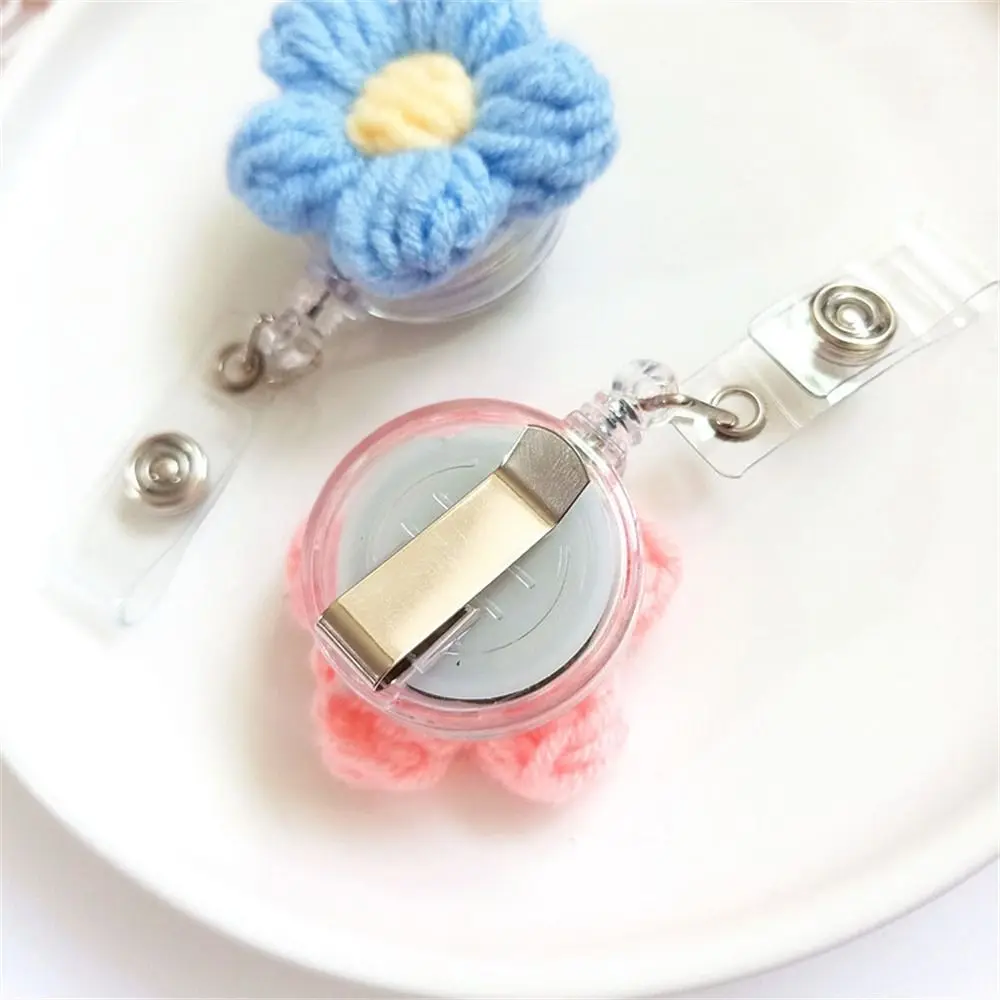 Kawaii Wool Nurse Badge Reel Knit Flora Retractable Flower Badge Holder ID Card Name Tag Easy Pull Buckle Hospital Use