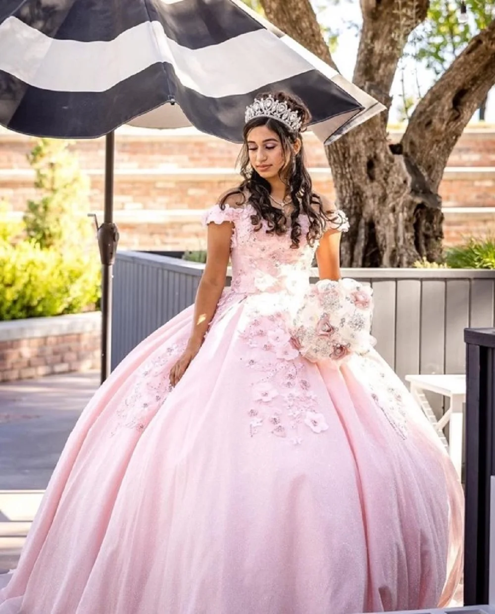 Roze Van De Schouder Prinses Quinceanera Jurken Tule Baljurk Jurk 3d Bloem Sweet 16 Jaar Prom Wear Vestidos De Fiesta