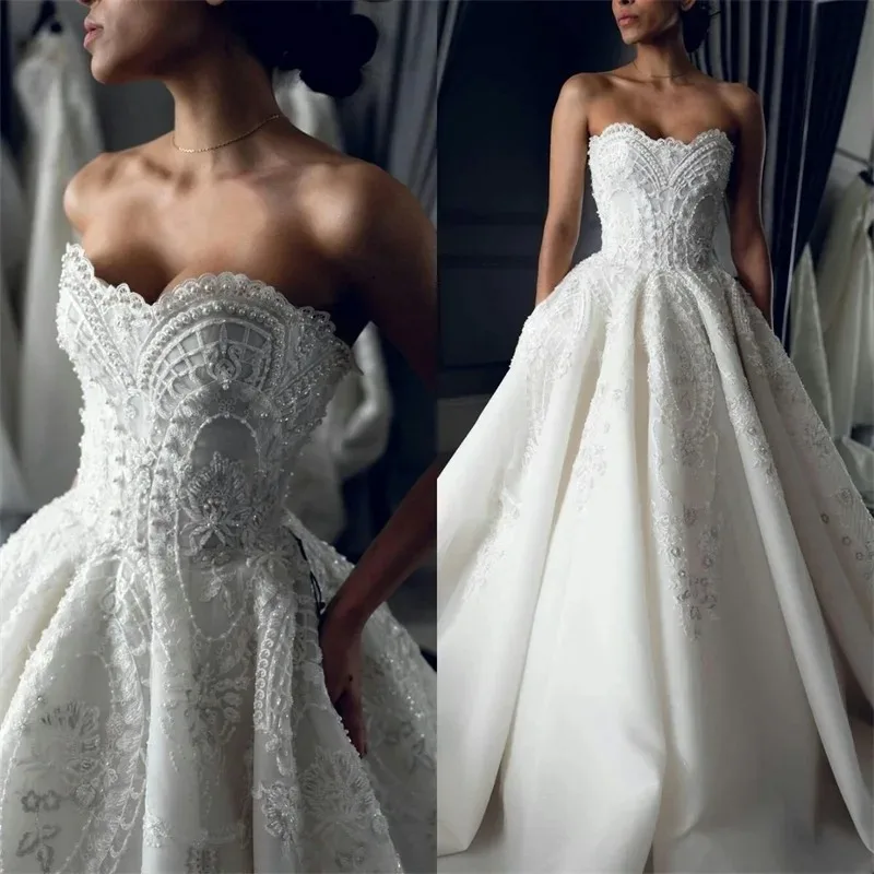 Maßgeschneiderte Luxus-Perlen A-Linien-Brautkleider Ärmellos mit Applikationen Spitze Perlen Frühling Sommer Robes De Mariée Elegante Kleider