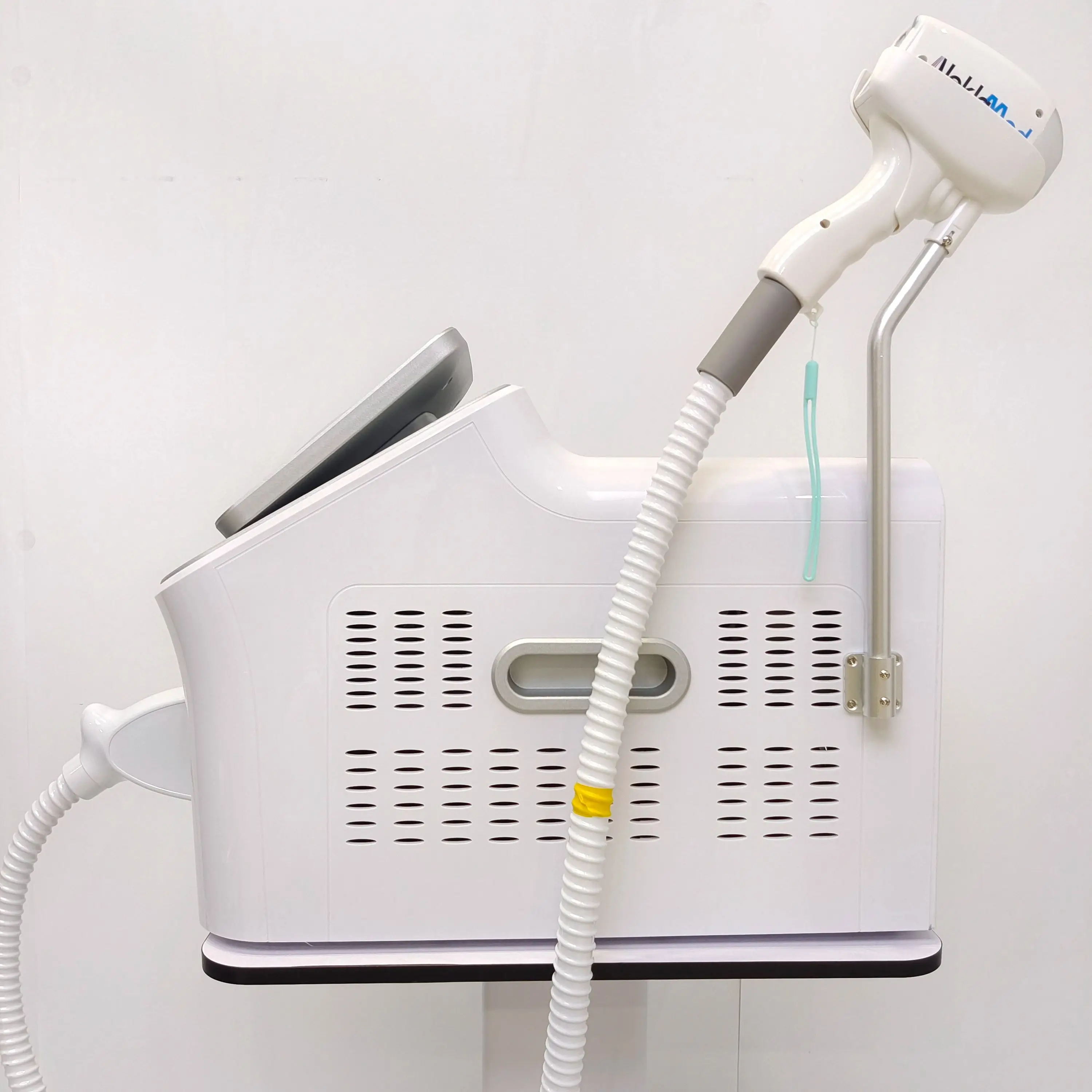 11.11 بيع 2026 4000 واط سوبرانو ديود آيس تيتانيوم آلة إزالة الشعر بالليزر مع 4 أطوال موجية جهاز إزالة الشعر الكسندريت