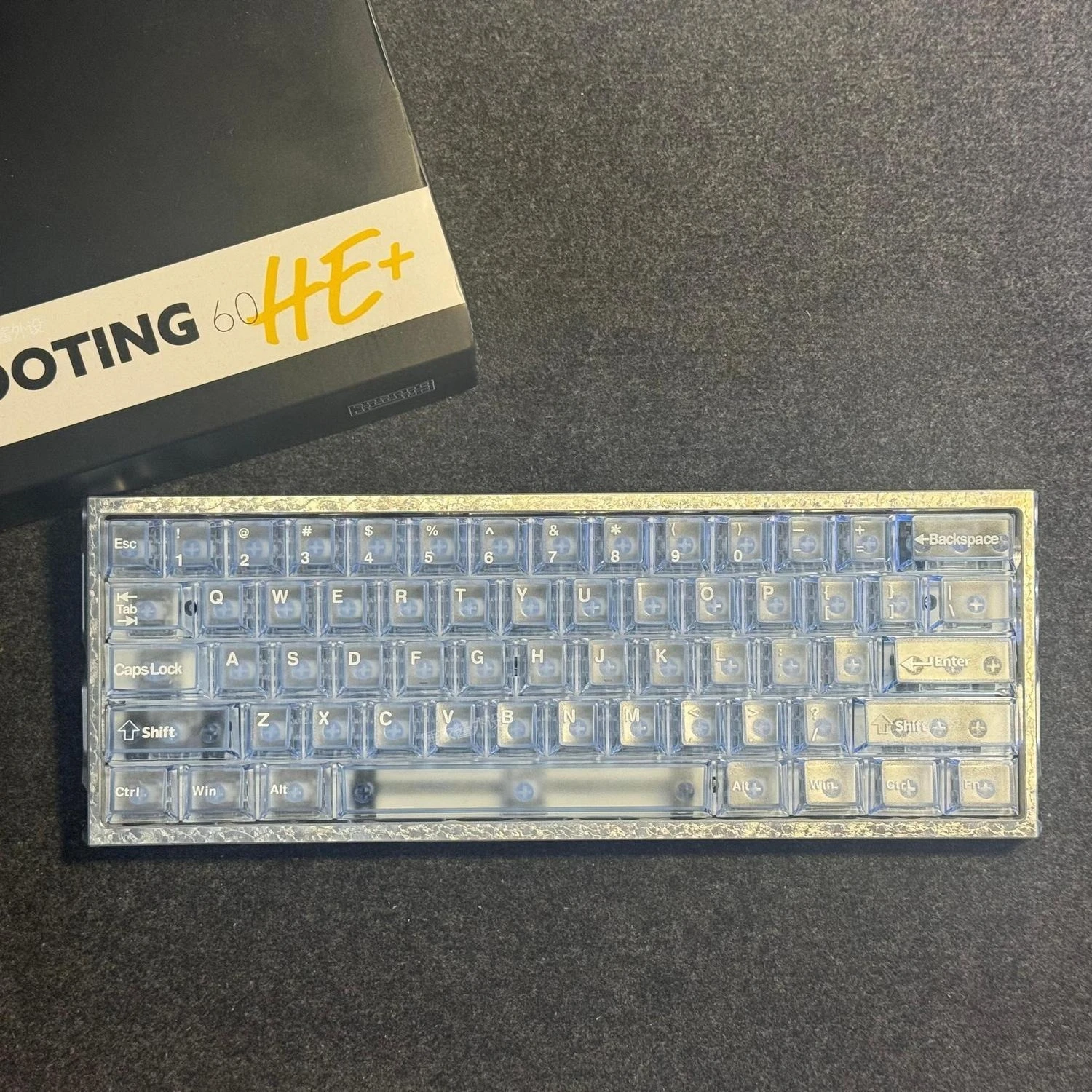 

Fog transparent glacier blue PC transparent keycap pad printing original light transmission adaptation wooting Meijia lion magne