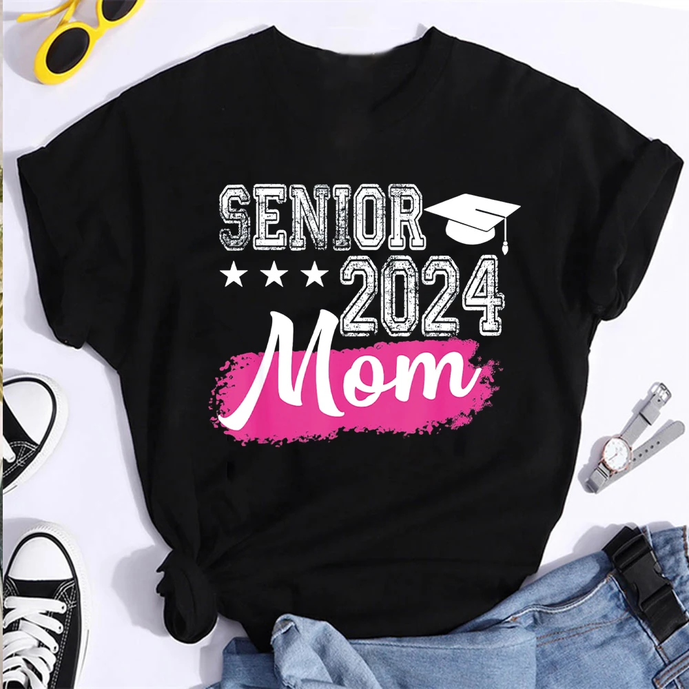 Proud Mom of A 2024 Graduate Letter Print O Neck Loose Tees 2024 Summer Graduation Gifts for Mom Graduation Women Tee Tops Mujer